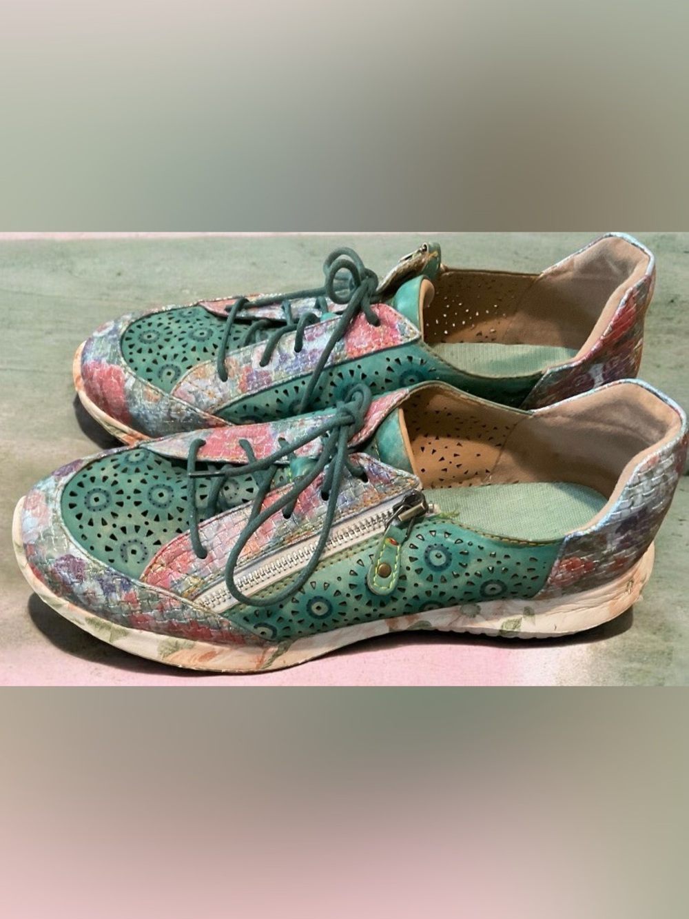 Jazzie TQM Floral Runners lightweight size 41 US 10